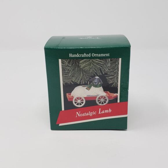 1989 Hallmark Nostalgic Lamb Keepsake Handcrafted Holiday Christmas Ornament. - Picture 1 of 5